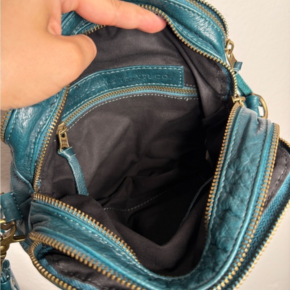 Wanderers Travel Co Leather Teal Shoulder Bag Zipper Pockets - Picture 8 of 9